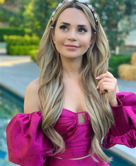 Rosanna Pansino – Age, Bio, Personal Life, Family & Stats